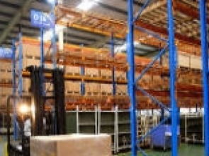 圖工廠倉(cāng)庫(kù)貨架全解析 從重型貨架到軟件開(kāi)發(fā)的一站式倉(cāng)儲(chǔ)解決方案